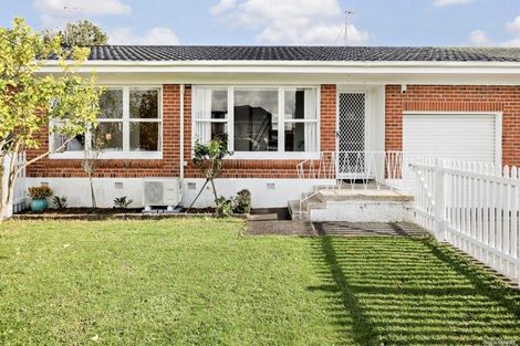 Photo of property in 2/129 Wallace Road, Papatoetoe, Auckland, 2025