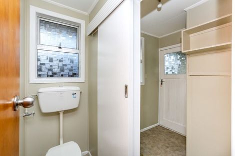 Photo of property in 6 Sycamore Grove, Lower Vogeltown, New Plymouth, 4310