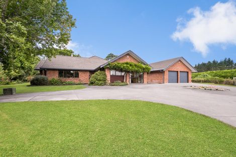 Photo of property in 24 Jack Paterson Road, Opaheke, Papakura, 2584