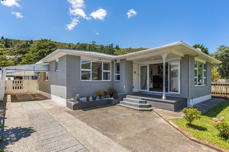 Photo of property in 20 Parenga Street, Wainuiomata, Lower Hutt, 5014