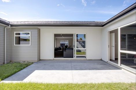 Photo of property in 28a Clarence Cox Crescent, Pirimai, Napier, 4112