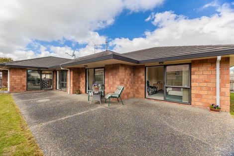 Photo of property in 40 Campion Road, Waikanae Beach, Waikanae, 5036