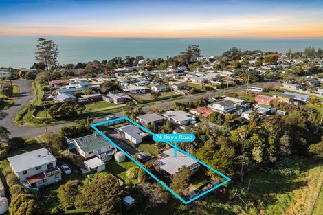 Photo of property in 74 Bays Road, Orere Point, Papakura, 2585