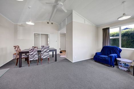 Photo of property in 4 Karaka Street, Merrilands, New Plymouth, 4312