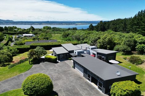 Photo of property in 10 Cameron Drive, Acacia Bay, Taupo, 3385