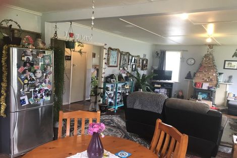 Photo of property in 16 Whio Street, Pongaroa, 4991