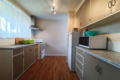 Photo of property in 2/45 Royal Street, Upper Hutt, 5018