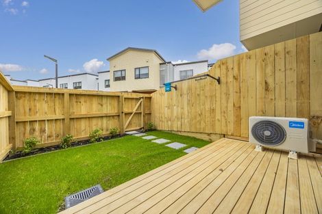 Photo of property in 7/35 Young Crescent, Drury, 2113