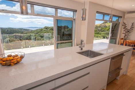 Photo of property in 34 Opoi Lane, Cable Bay, 0420