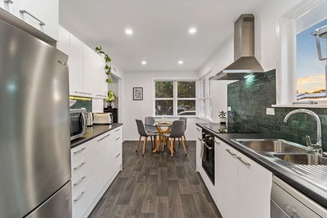 Photo of property in 47 Megan Avenue, Pakuranga Heights, Auckland, 2010