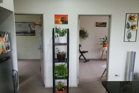 Photo of property in 108 San Marino Drive West, Henderson, Auckland, 0612