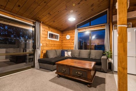 Photo of property in 6 Bluewater Place, Wattle Downs, Auckland, 2103