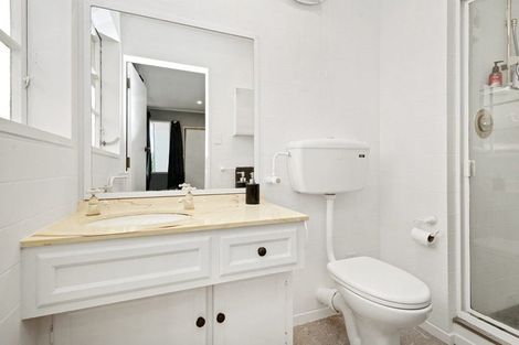 Photo of property in 7 Saint Hildas Glade, Tawa, Wellington, 5028