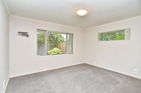 Photo of property in 9 Scarlet Lane, Redwood, Christchurch, 8051