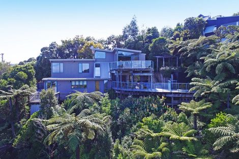 Photo of property in 52 Waitohu Road, York Bay, Lower Hutt, 5013