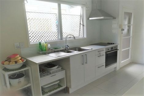 Photo of property in 59 Lavery Place, Sunnynook, Auckland, 0632
