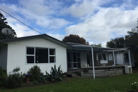 Photo of property in 293 Boord Crescent, Kumeu, 0891