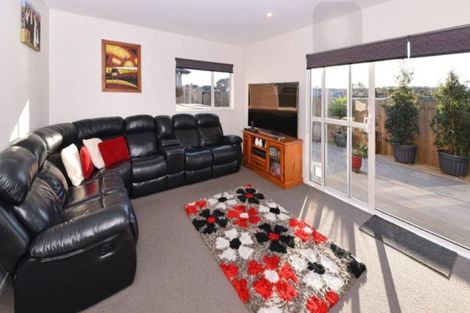 Photo of property in 108 Popokatea Drive, Takanini, 2112