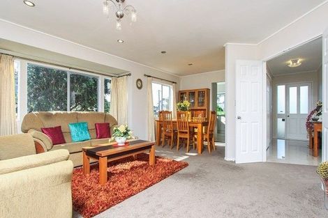 Photo of property in 2/29 Eastern Beach Road, Eastern Beach, Auckland, 2012