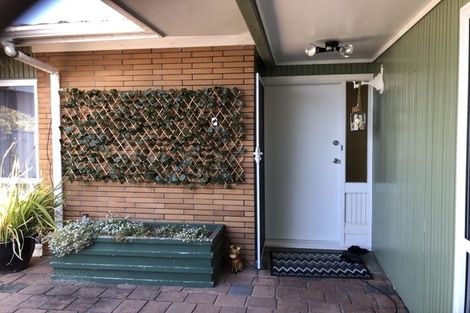 Photo of property in 61 Luton Avenue, Sunnyhills, Auckland, 2010