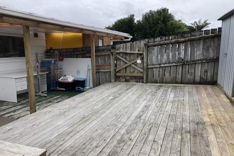 Photo of property in 8 Acacia Road, Torbay, Auckland, 0632