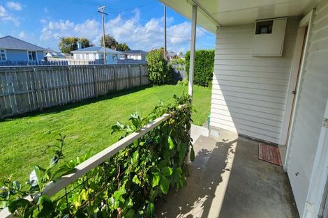 Photo of property in 37 Reid Avenue, Hawera, 4610