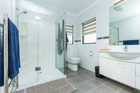 Photo of property in 6 Cutter Place, Greenhithe, Auckland, 0632