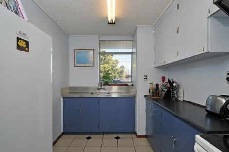 Photo of property in 23 Rangitane Street, Maupuia, Wellington, 6022