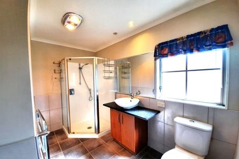 Photo of property in 69 Middlefield Drive, East Tamaki Heights, Auckland, 2016