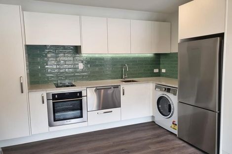 Photo of property in 19 Taupo Street, Green Bay, Auckland, 0604