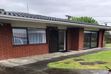 Photo of property in 2/35 Buscomb Avenue, Henderson, Auckland, 0610