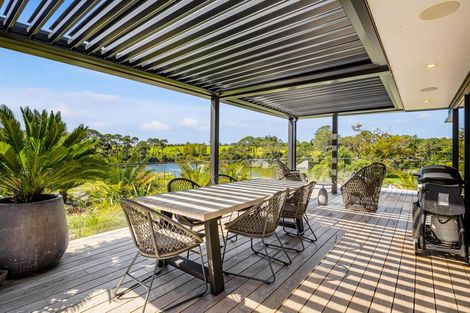 Photo of property in 10 York Terrace, Riverhead, 0820