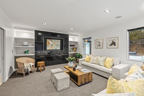 Photo of property in 43 Oakgrove Drive, Rangiora, 7400