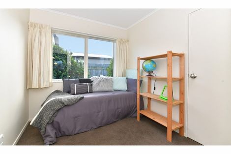 Photo of property in 168 Centreway Road, Orewa, 0931