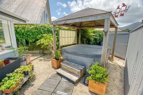 Photo of property in 11 Bowen Street, Kokatahi, Hokitika, 7881