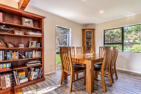 Photo of property in 323 Mazengarb Road, Paraparaumu, 5032