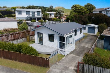 Photo of property in 17 Moki Street, Titahi Bay, Porirua, 5022