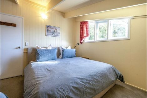 Photo of property in 26 Ocean Road, Surfdale, Waiheke Island, 1081