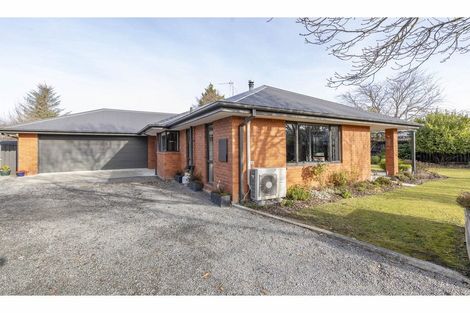 Photo of property in 10 Kowhai Street, Oxford, 7430