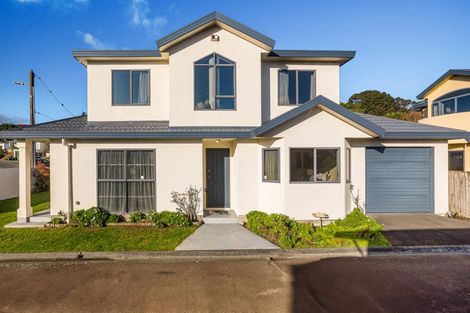 Photo of property in 1/186 Rongotai Road, Rongotai, Wellington, 6022