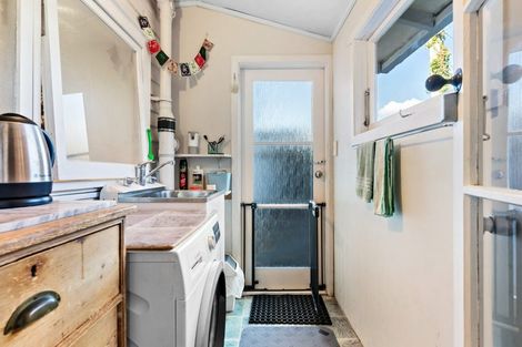 Photo of property in 20 Lake Road, Devonport, Auckland, 0624