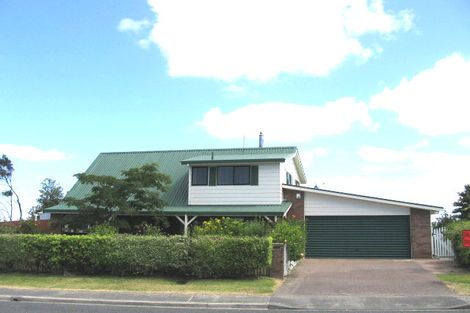 Photo of property in 76 Rangatira Road, Beach Haven, Auckland, 0626