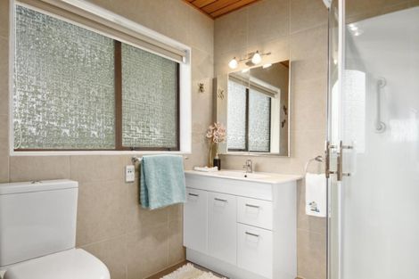 Photo of property in 54 Links View Drive, Omokoroa, 3114