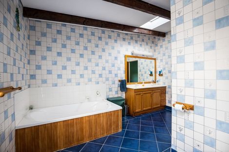 Photo of property in 3a Montana Place, Merrilands, New Plymouth, 4312