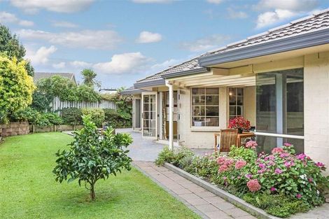 Photo of property in 59 Lothian Brae, Wattle Downs, Auckland, 2103