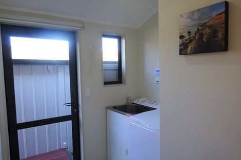 Photo of property in 11 Te Awa Street, Foxton Beach, Foxton, 4815