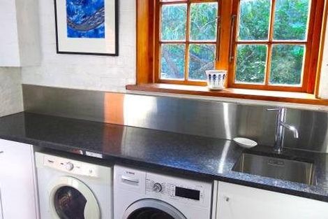 Photo of property in 10 Mersey Street, Island Bay, Wellington, 6023