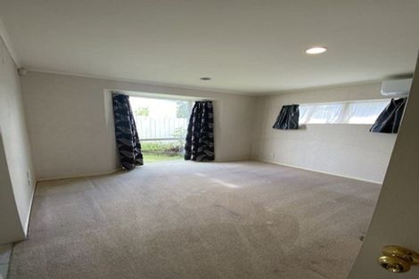 Photo of property in 24a Martin Jugum Lane, Ranui, Auckland, 0612