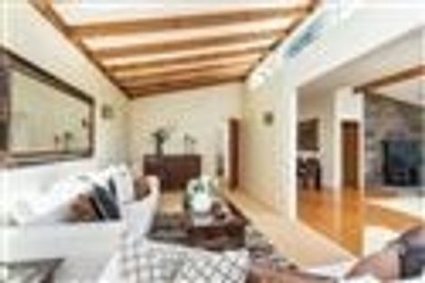 Photo of property in 22 Korotaha Terrace, Rothesay Bay, Auckland, 0630