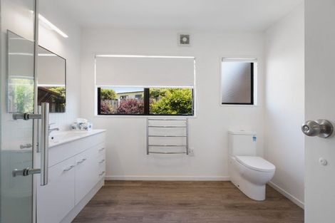 Photo of property in 2 Denby Close, Athenree, Katikati, 3177